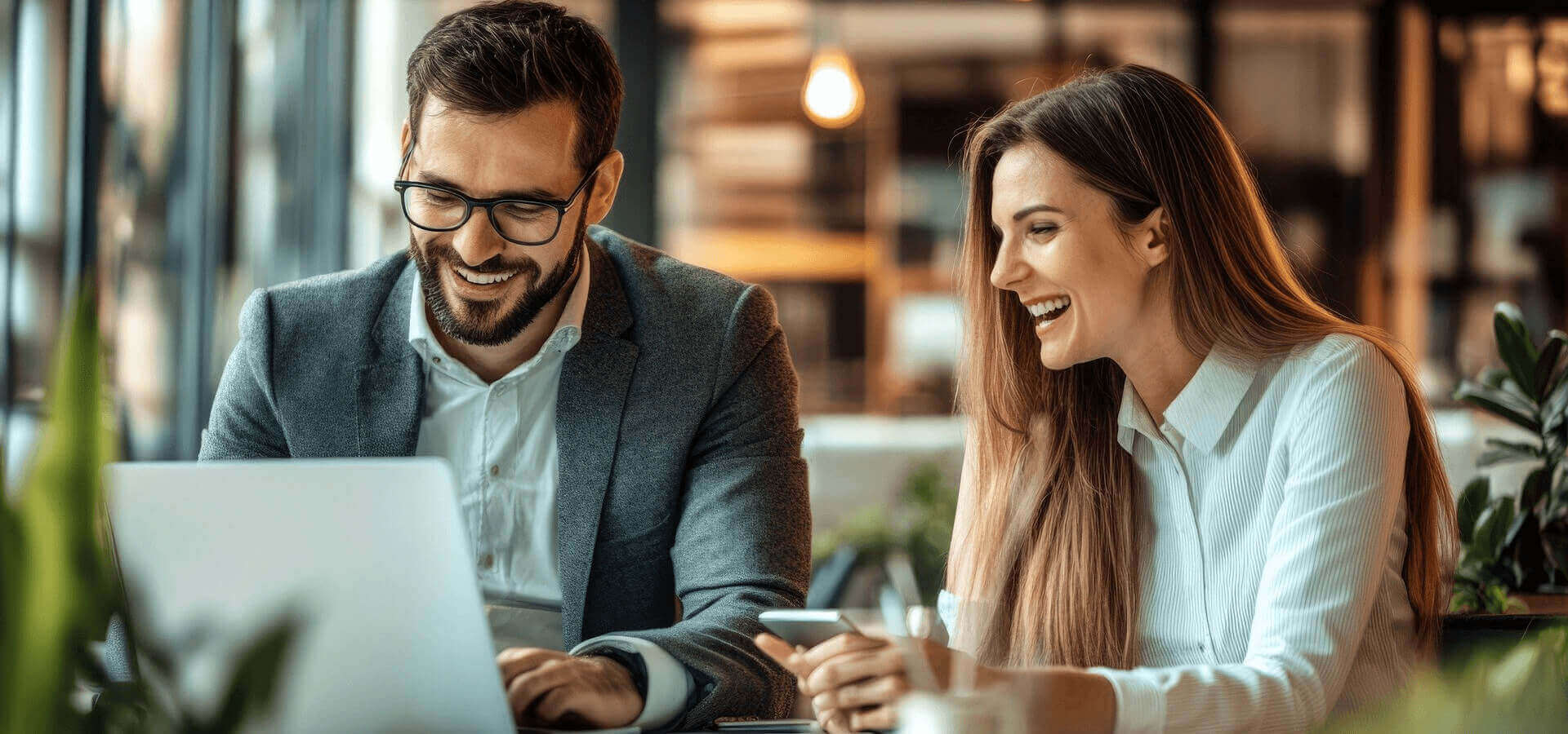 CONECTANDO EMPRESAS COM INTELIGÊNCIA.
